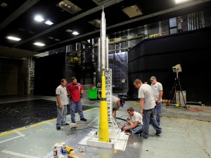 Аэродинамические испытания уменьшенной копии SLS в Langley Research Center